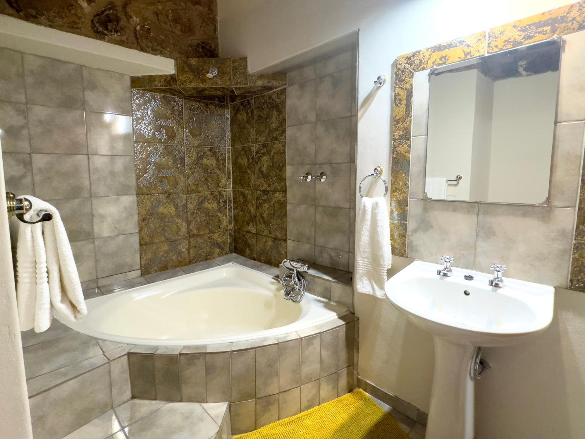 Centurion Guest House&Lodge Extérieur photo