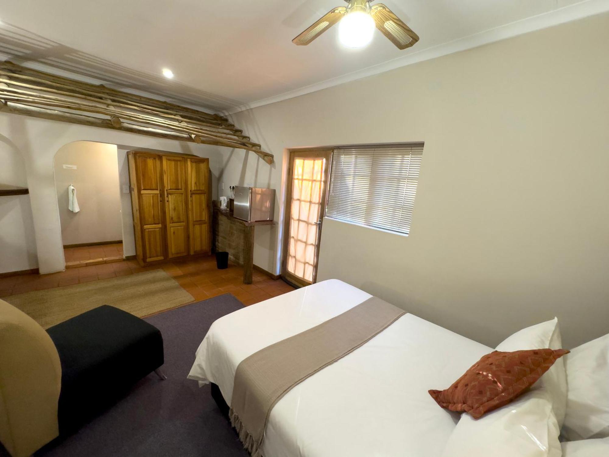 Centurion Guest House&Lodge Extérieur photo