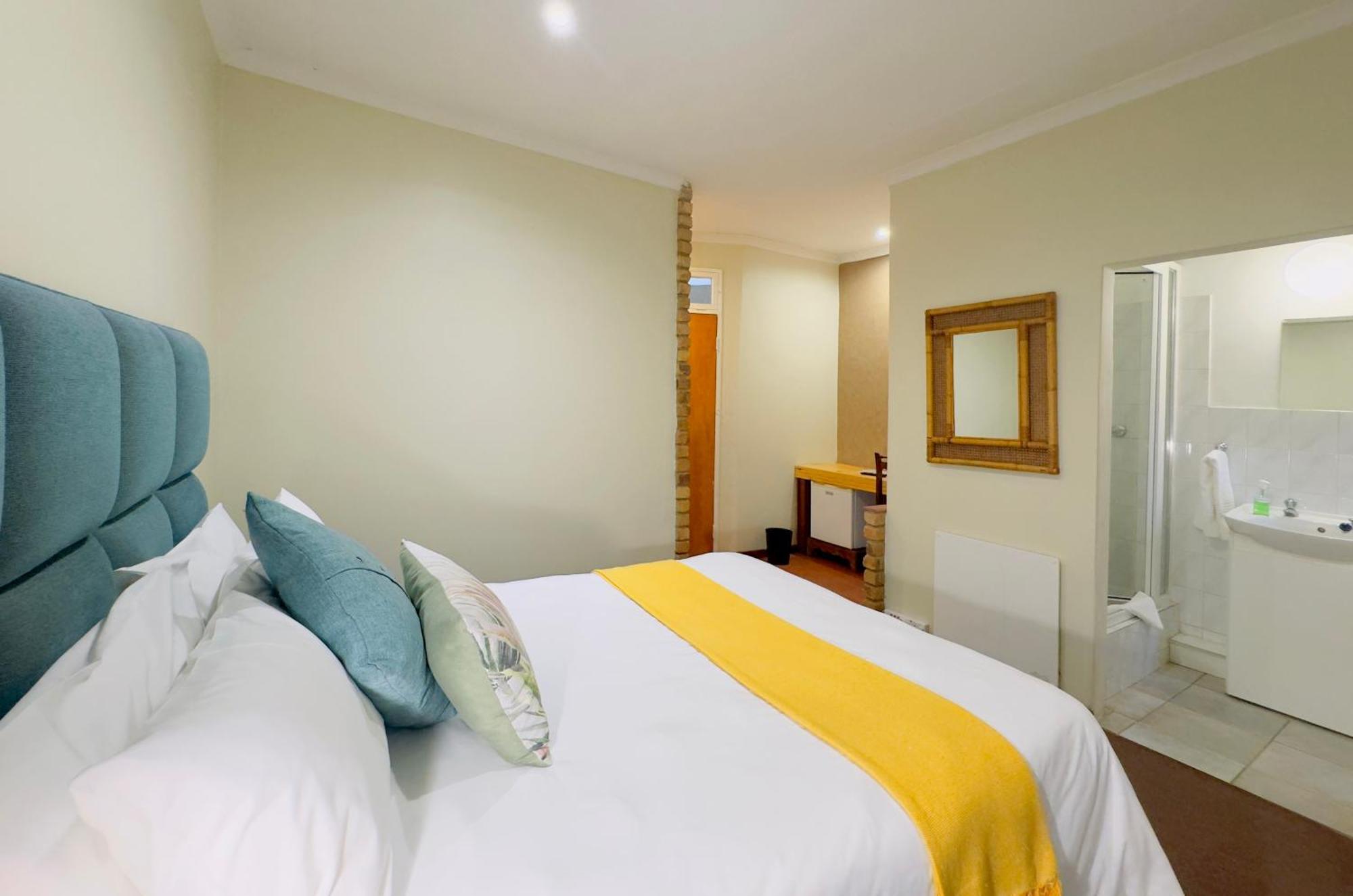 Centurion Guest House&Lodge Extérieur photo