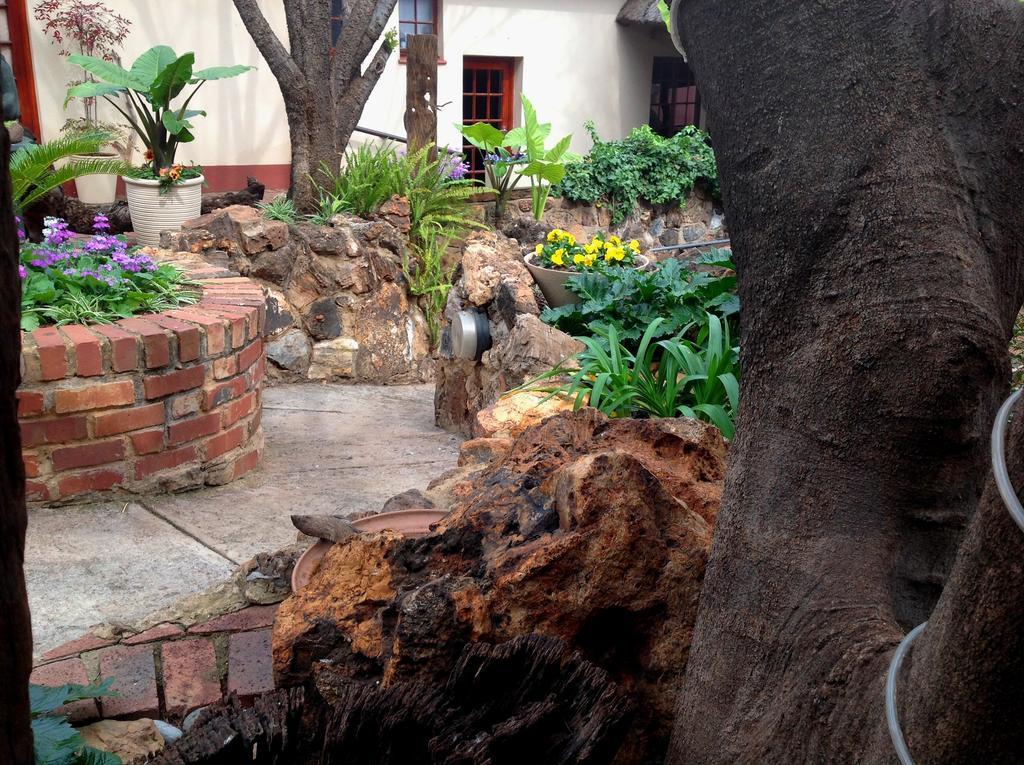 Centurion Guest House&Lodge Extérieur photo