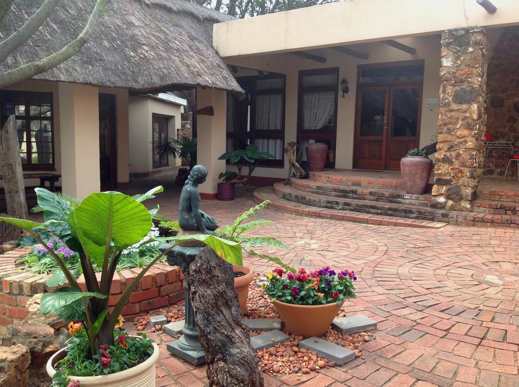 Centurion Guest House&Lodge Extérieur photo
