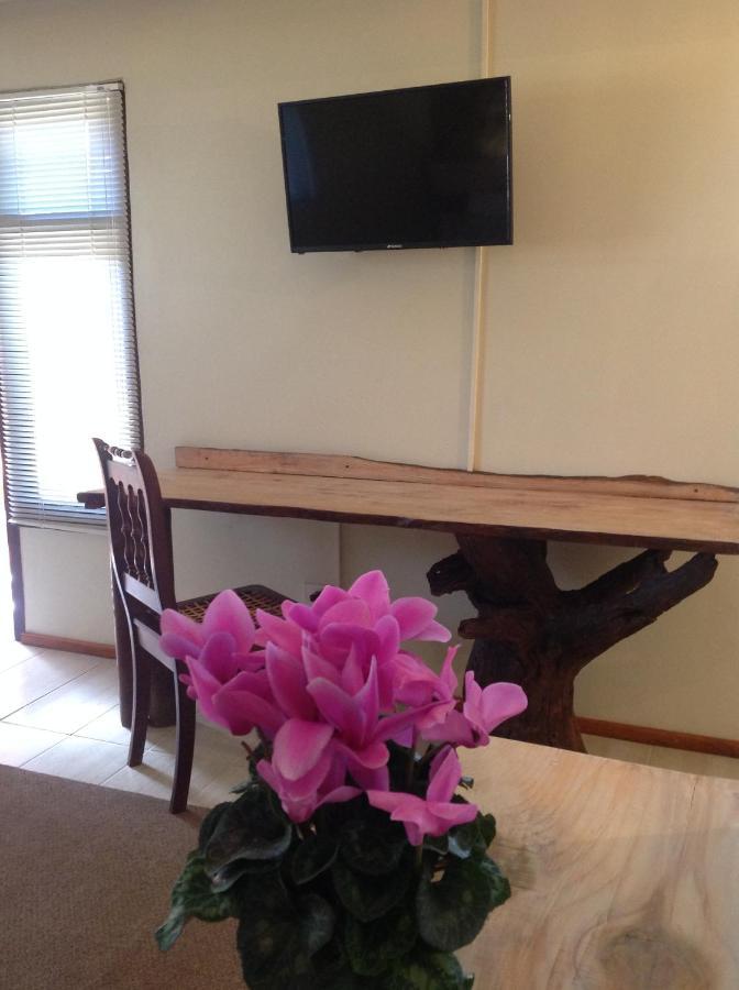 Centurion Guest House&Lodge Extérieur photo